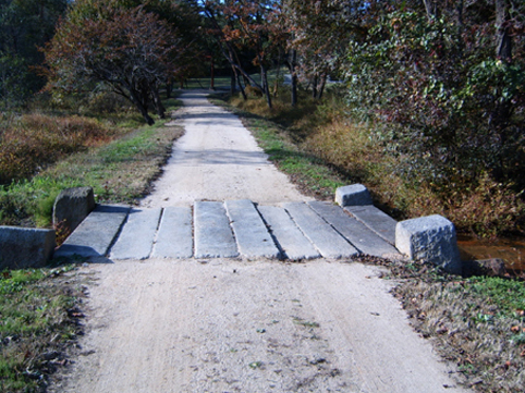 인조 장릉의 금천교. 